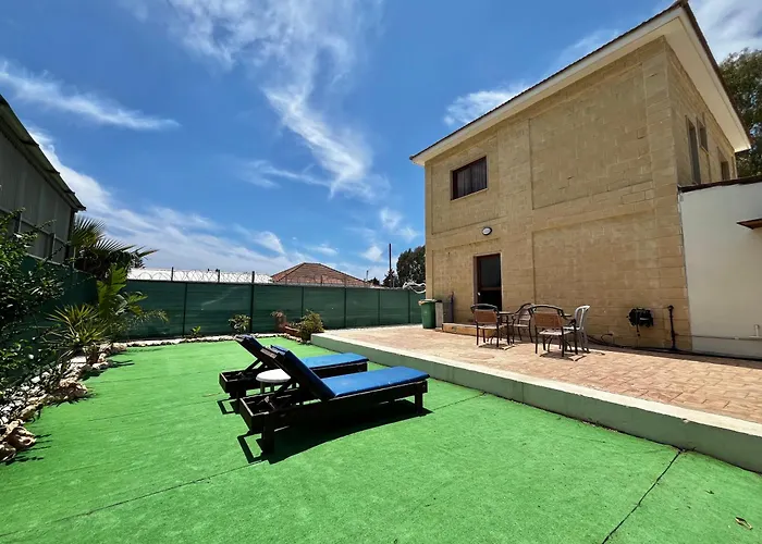 Pernera House * 아이아 나파