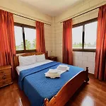 Pernera House Case de vacanță