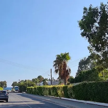 Vakantiehuis Pernera House *