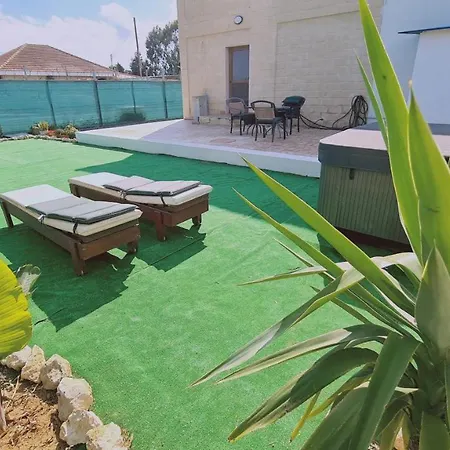 Pernera House Nyaraló